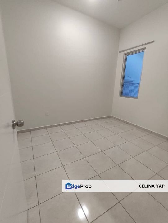 Rent !! Partially Furnish Tiara Sendayan Brand New House , Negeri Sembilan, Seremban