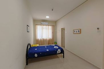 Alam Sanctuary/ALAM PUTRA/END LOT/TOWN HOUSE/LOWER FLOOR