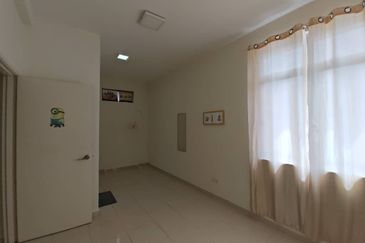 Alam Sanctuary/ALAM PUTRA/END LOT/TOWN HOUSE/LOWER FLOOR
