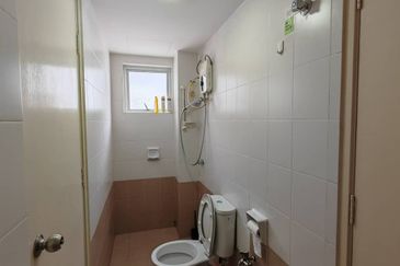 Alam Sanctuary/ALAM PUTRA/END LOT/TOWN HOUSE/LOWER FLOOR