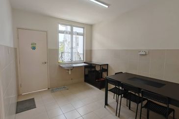 Alam Sanctuary/ALAM PUTRA/END LOT/TOWN HOUSE/LOWER FLOOR