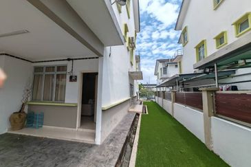 Alam Sanctuary/ALAM PUTRA/END LOT/TOWN HOUSE/LOWER FLOOR