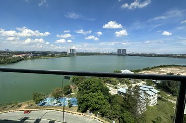 Skyvilla, D Island Residence