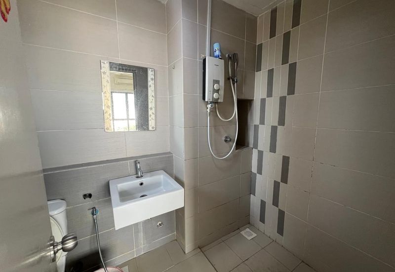 SetiaWalk R3 Solace Service Apartment