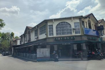 2 Storey bandar kinrara puchong bk5 Office Shop Lot For Sale