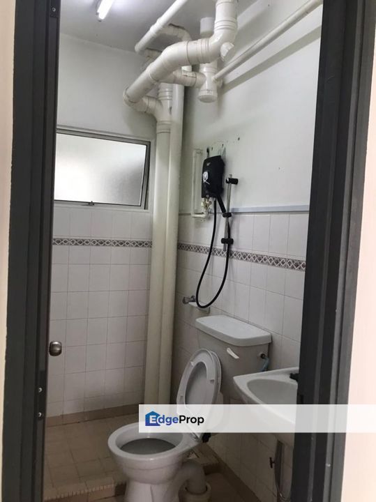 Kenanga Apartment Wawasan puchong for rent partly furnished, Selangor, Puchong