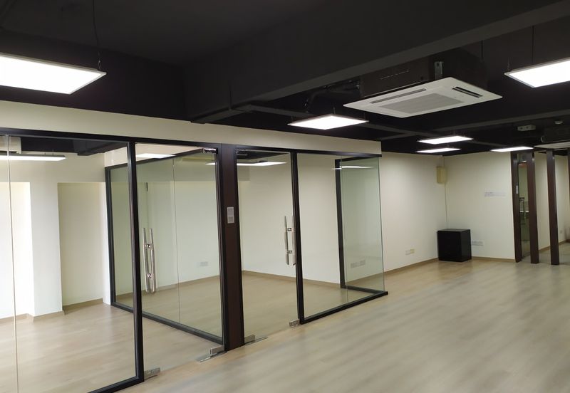 Bandar Puteri 1 Shop lot Lift office Puchong for Rent