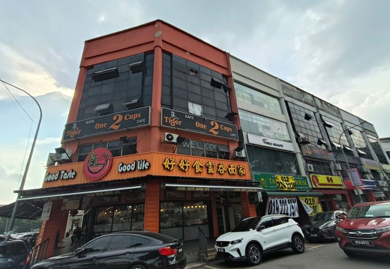 Jalan Kenari, Bandar Puchong Jaya