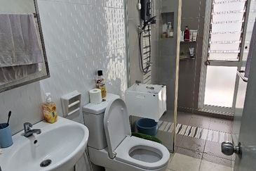 The Zest @ Kinrara 9