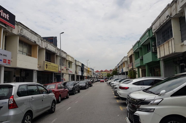 Bandar Puteri 5, Ground Floor, Shop Lot Bandar Puteri Puchong for Rent
