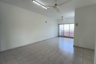 Sutramas Apartment