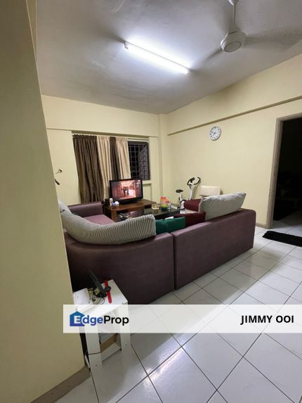 Cheap rental with furnished condition for rent in Larkin, matured area and easy access to 1st link JB CIQ, Johor, Johor Bahru