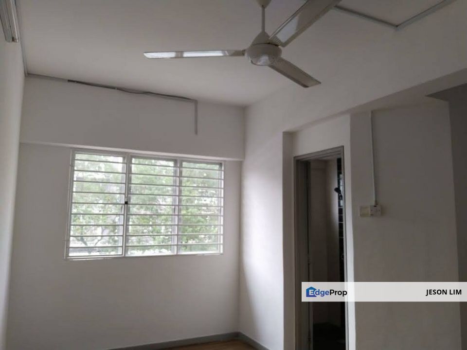 Pelangi Height 2 Apartment 1,161 sqft bare unit for Sale RM369k, Selangor, Klang
