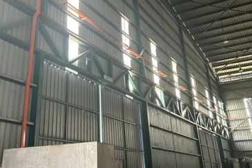 West Port, Pulau Indah