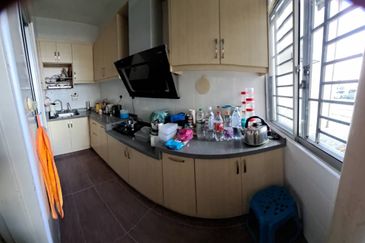 Pangsapuri Akasia, Bandar Botanic