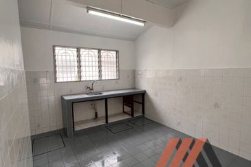 Taman Tepi Sungai ( Taman Teluk Pulai Indah )