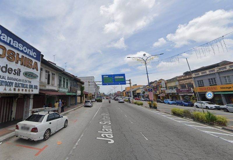 Banting @Facing Main Road 1.5 Storey Shoplot 20X90 for Sale RM980k