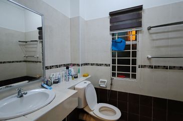 Alura @ Bandar Bukit Raja