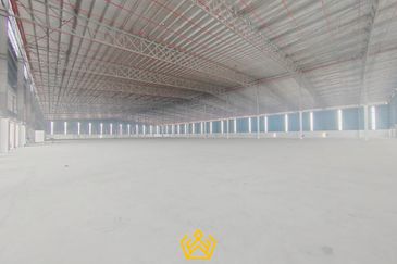 West Port, Pulau Indah