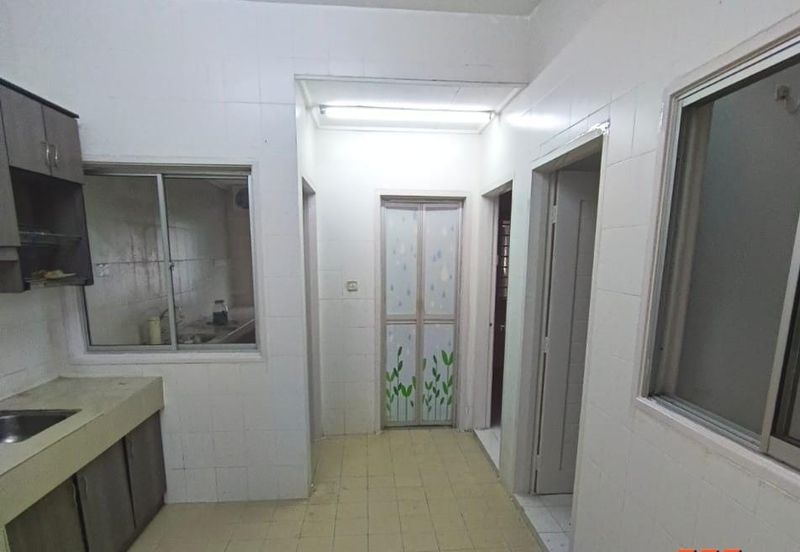 Jalan Makyong, Bandar Bukit Raja