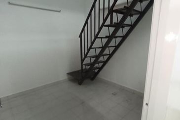 Jalan Makyong, Bandar Bukit Raja