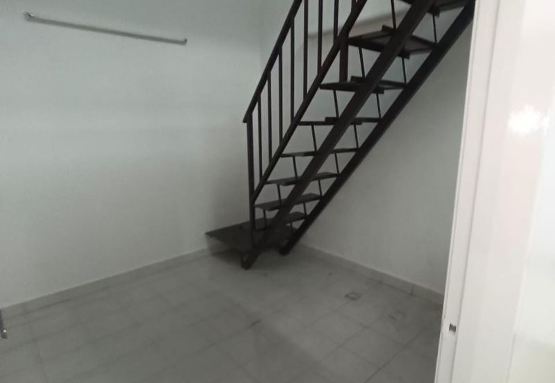 Jalan Makyong, Bandar Bukit Raja