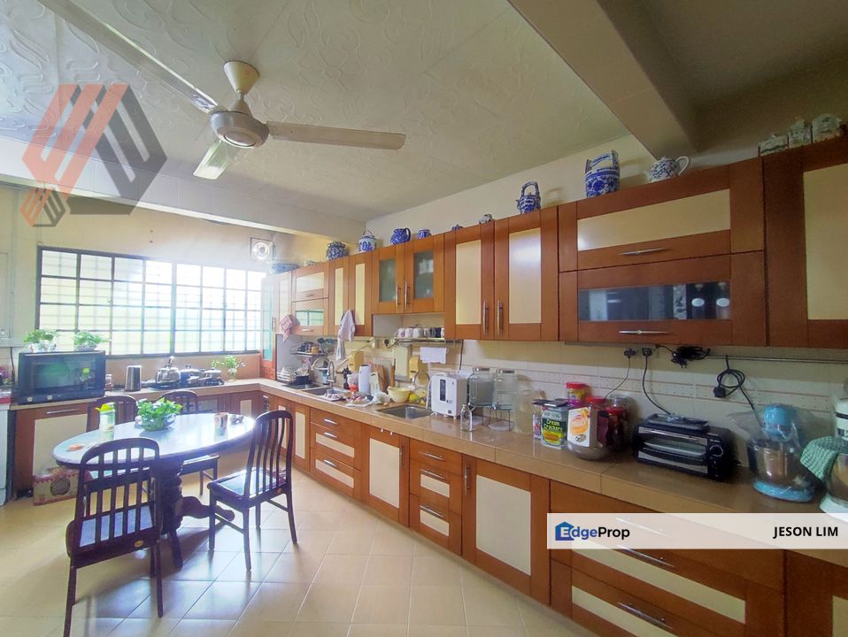 Seksyen 8 Shah Alam @Facing Open 2 Storey House 25X80 4R3B for Sale RM930k, Selangor, Shah Alam