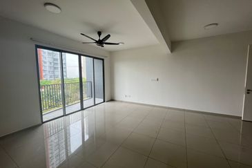 Adria Residence @ Gravit8