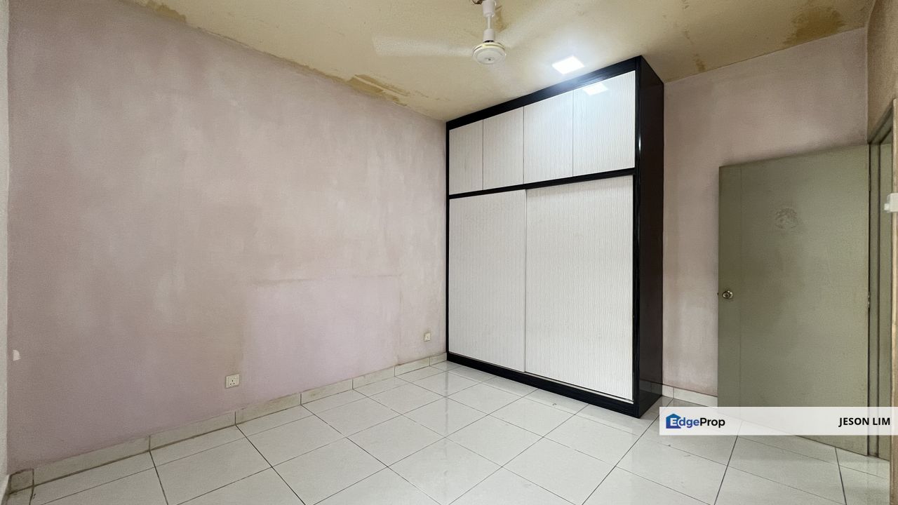 Gated Laman Impian Botanic Klg @Ground Floor 1200sqft 3R2B 2 Parking for Sale RM380k, Selangor, Bandar Botanic/Bandar Bukit Tinggi