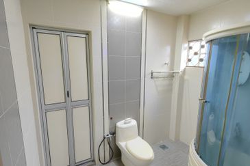 Port Klang (Pelabuhan Klang)