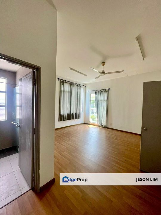 Klang Bandar Bestari @2 Sty Cluster Semi-D 32X70 4R5B for Sale RM1mils, Selangor, Klang