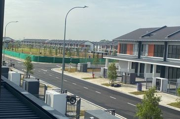 Casira 3 @ Bandar Bukit Raja