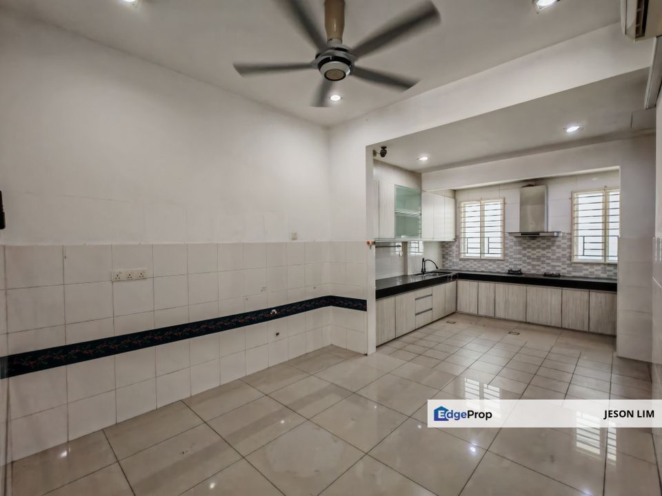 Gated Damai Residence @Kemuning Utama @2 Storey with Aircond 4R4B 22X70 for Sale RM820k, Selangor, Shah Alam