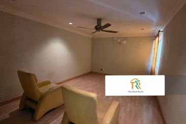 Gated Anggerik Aranda Kota Kemuning @Corner 2 Storey 5R3B Land Area 3200sqft for Sale RM1.2mil