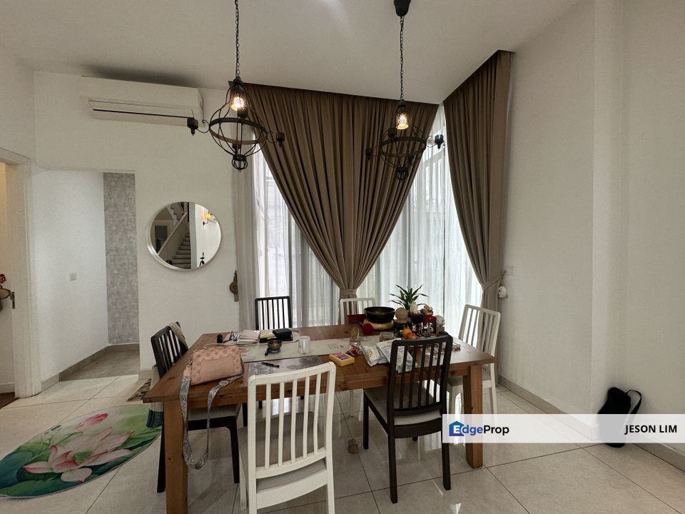 Kemuning Long Branch Residence @3 Storey Bungalow Partial Furnished 5+1R6B Builtup 4,940sqft for Sale RM2.68mils, Selangor, Kota Kemuning