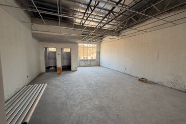 Teluk Pulai Commercial Center