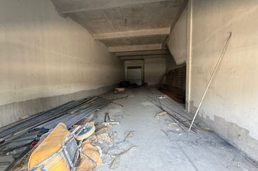 Teluk Pulai Commercial Center