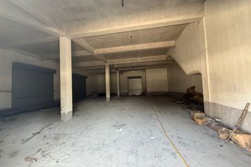 Teluk Pulai Commercial Center