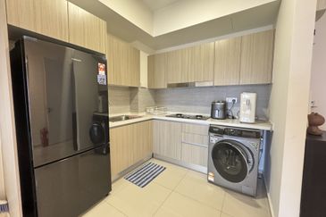 Gravit8 @ Klang South