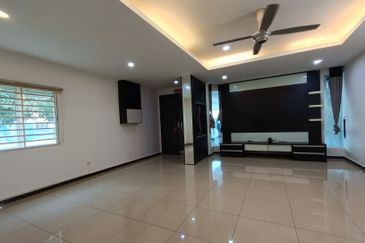 Taman Wangi (Tepi Sungai)