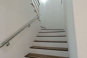 Taman Wangi (Tepi Sungai)