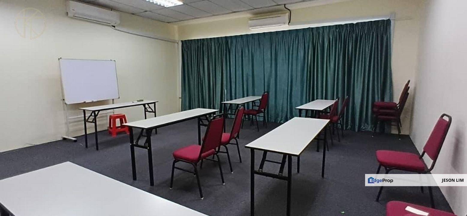 Bandar Puteri Klang @Facing Main Road Second Floor 22X70 for Rent RM1,400, Selangor, Klang