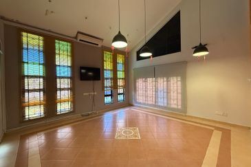 Gated Anggerik Aranda Kota Kemuning @Corner 2 Storey 4R3B Land Area 4400sqft for Sale RM1.2mil