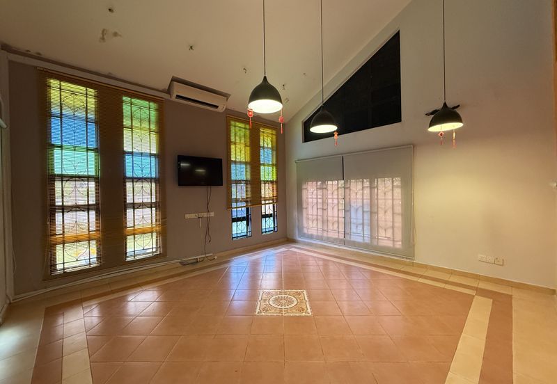 Gated Anggerik Aranda Kota Kemuning @Corner 2 Storey 4R3B Land Area 4400sqft for Sale RM1.2mil