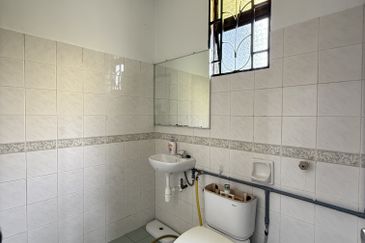 Gated Anggerik Aranda Kota Kemuning @Corner 2 Storey 4R3B Land Area 4400sqft for Sale RM1.2mil