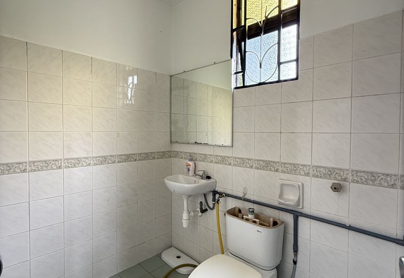 Gated Anggerik Aranda Kota Kemuning @Corner 2 Storey 4R3B Land Area 4400sqft for Sale RM1.2mil