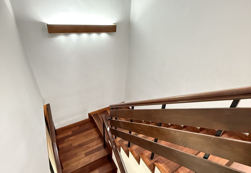 Gated Anggerik Aranda Kota Kemuning @Corner 2 Storey 4R3B Land Area 4400sqft for Sale RM1.2mil