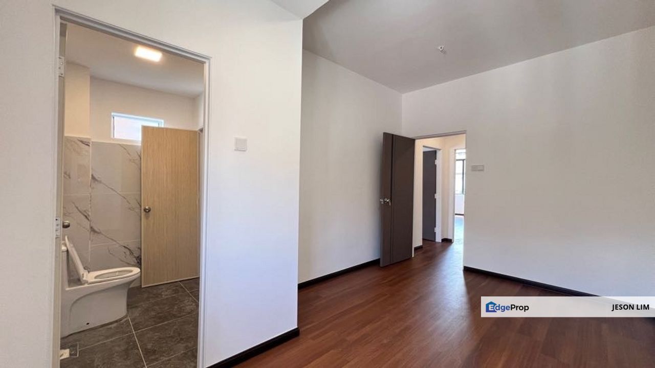 Gated Mahkota Cheras @Fully Renovated 2 Sty 20X65 4R3B for Sale, Selangor, Cheras