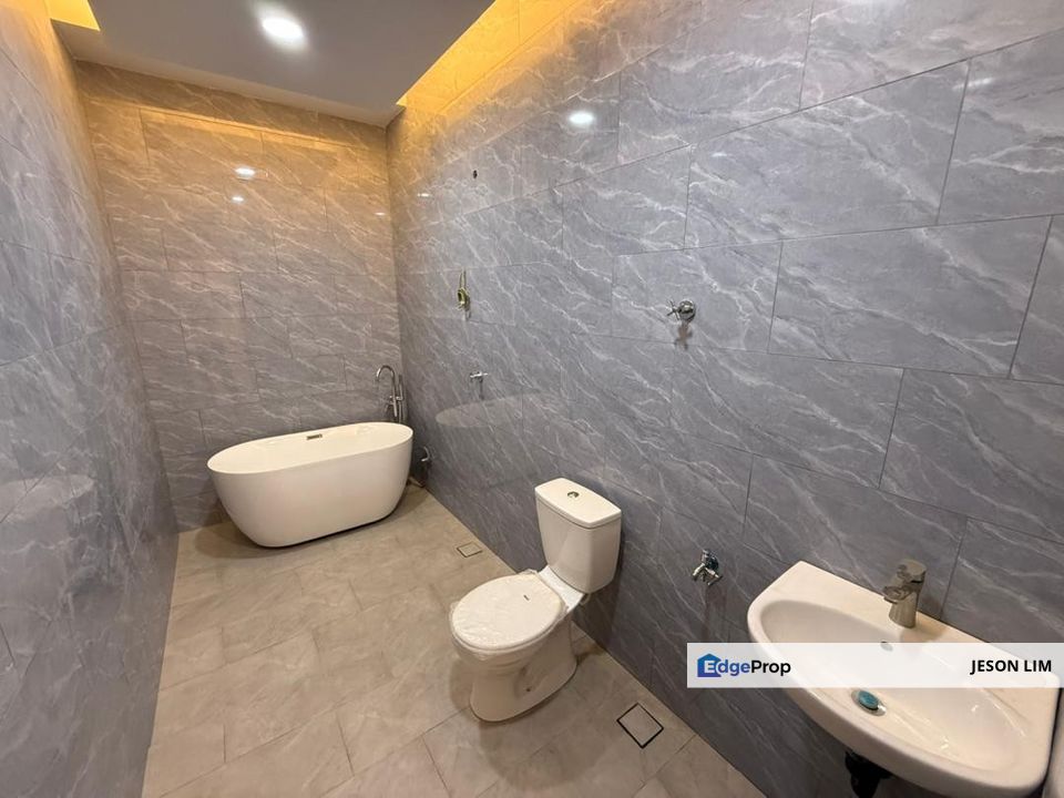 Taman Gembira Klang @Fully Renovated 3R3B Single Storey 22X70 with Bathtub for Sale RM550k, Selangor, Klang