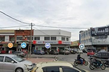Teluk Pulai Commercial Center